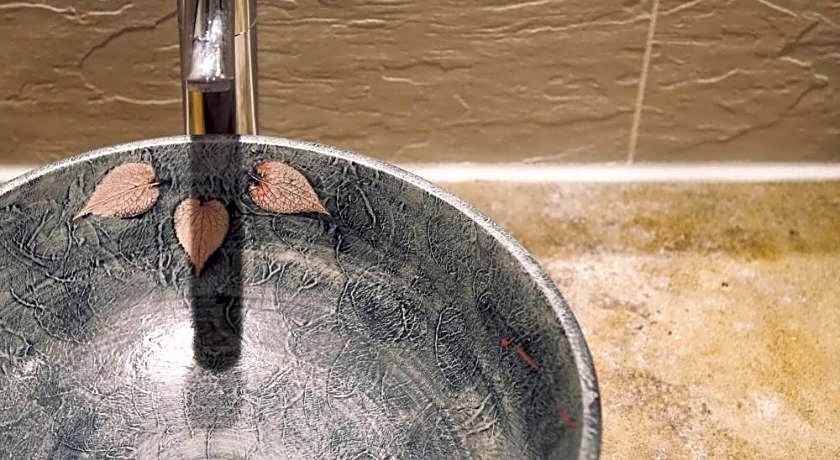 Butterfly on Wellington, Central