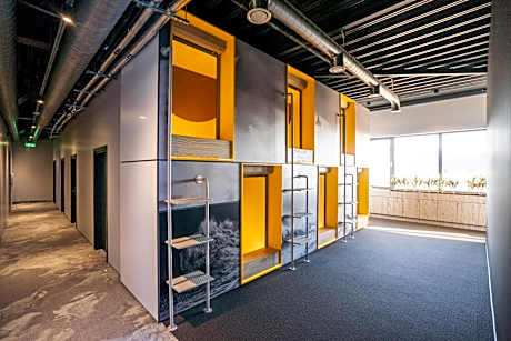 Bed in 6-Bed Mixed Dormitory Room