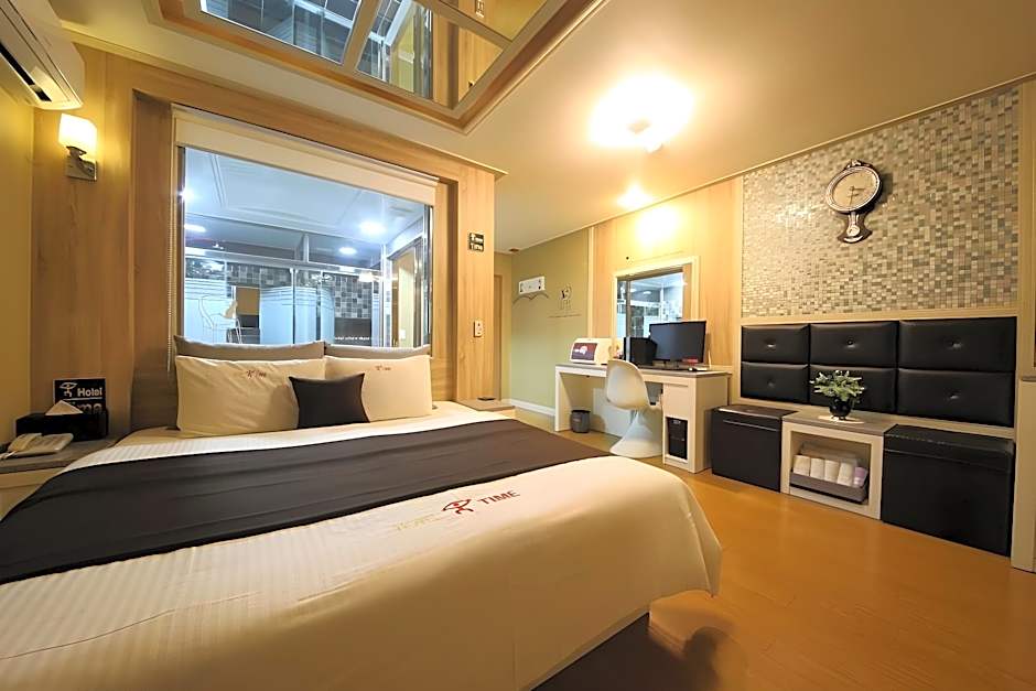 Time Hotel