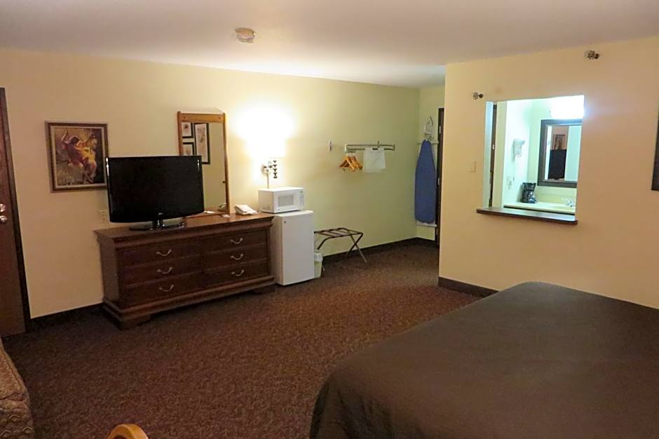 AmericInn by Wyndham Forest Lake