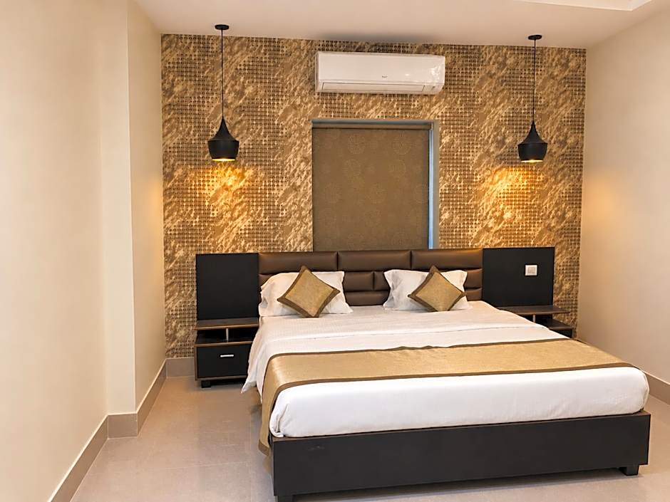 Goroomgo Effective Bollywood Hotels Bhubaneswar