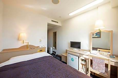 Economy Double Smoking