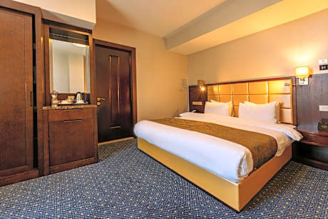 Standard double room with extra bed