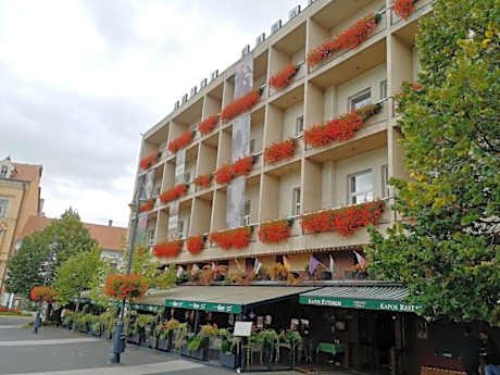 Hotel Kapos