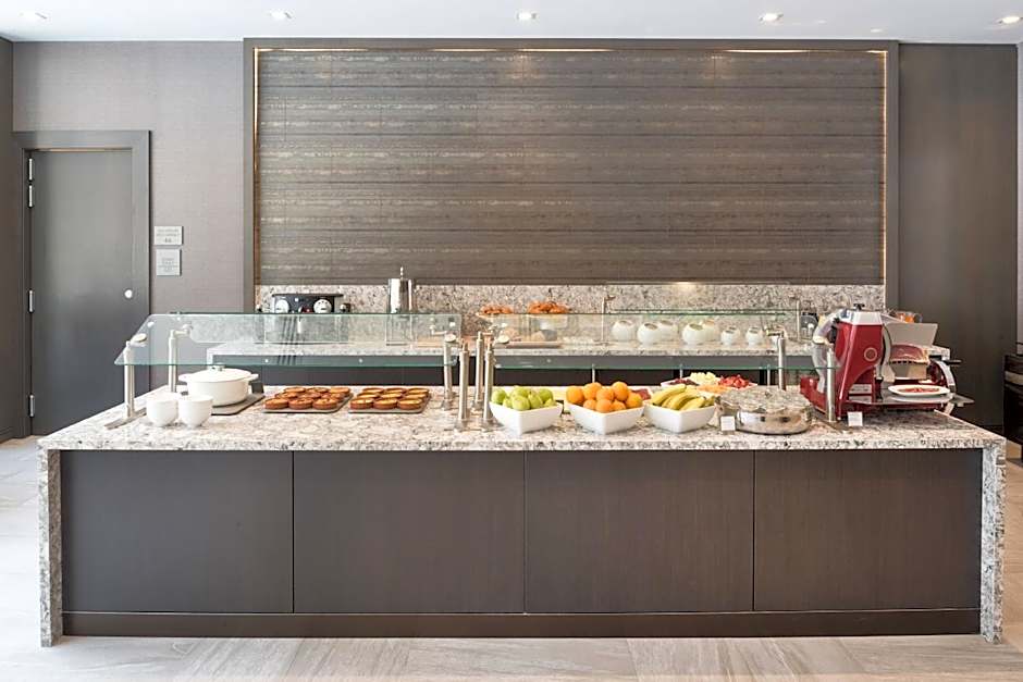 AC Hotel by Marriott Boston Cleveland Circle