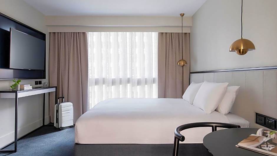 Brady Hotels Jones Lane