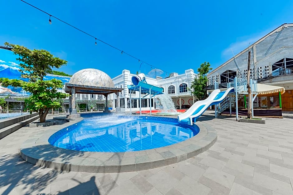 RedDoorz @ Niagara Waterpark