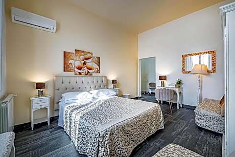 Triple Room with City View