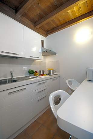 Apartment - Split Level (5 Adults)