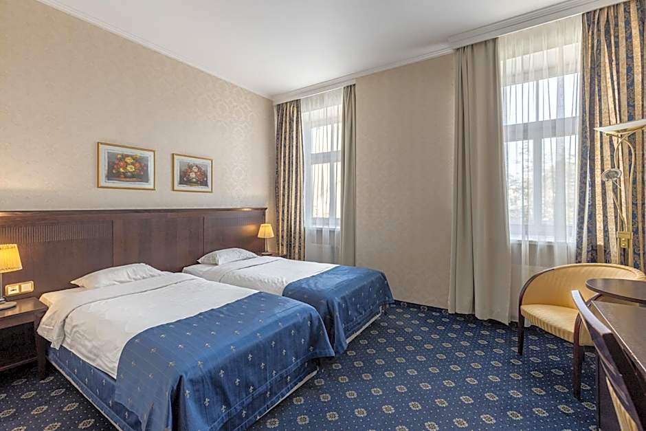 RIXWELL GERTRUDE HOTEL