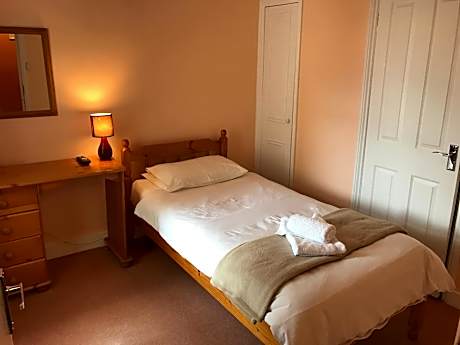 Single Room with Private Bathroom