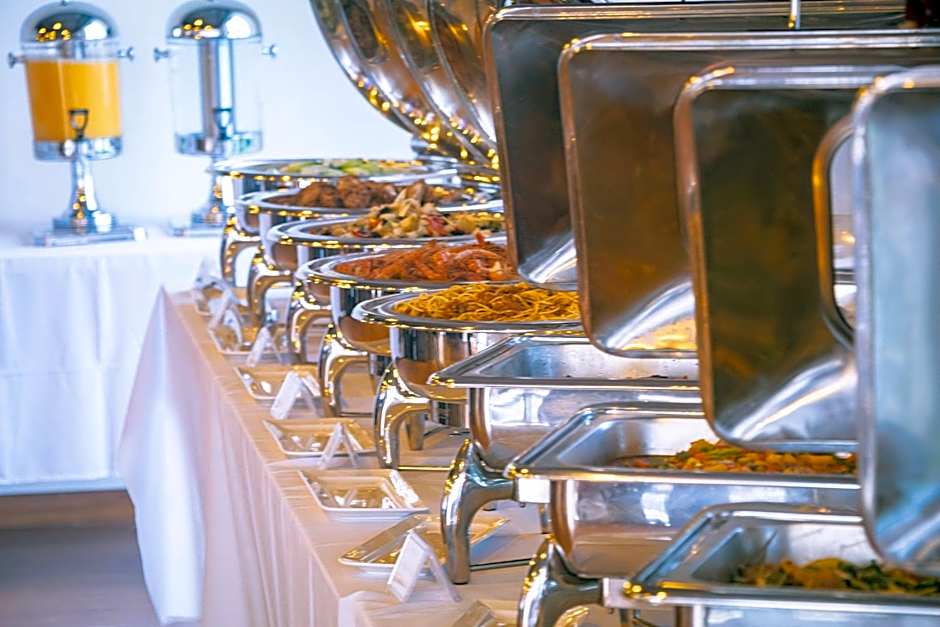 Sea Breeze Hotel & Villa