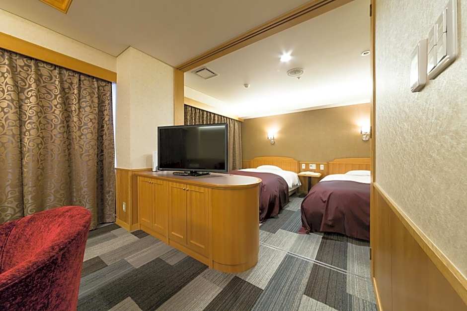 Kochi Pacific Hotel