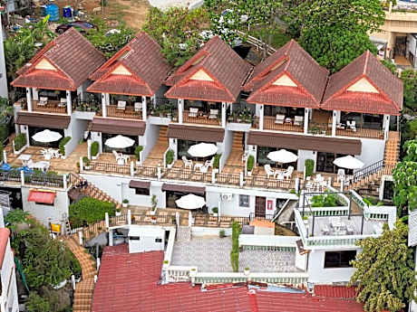 Two Chefs Inn Guesthouse