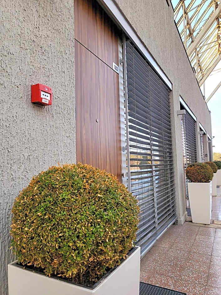 Adresa Suites