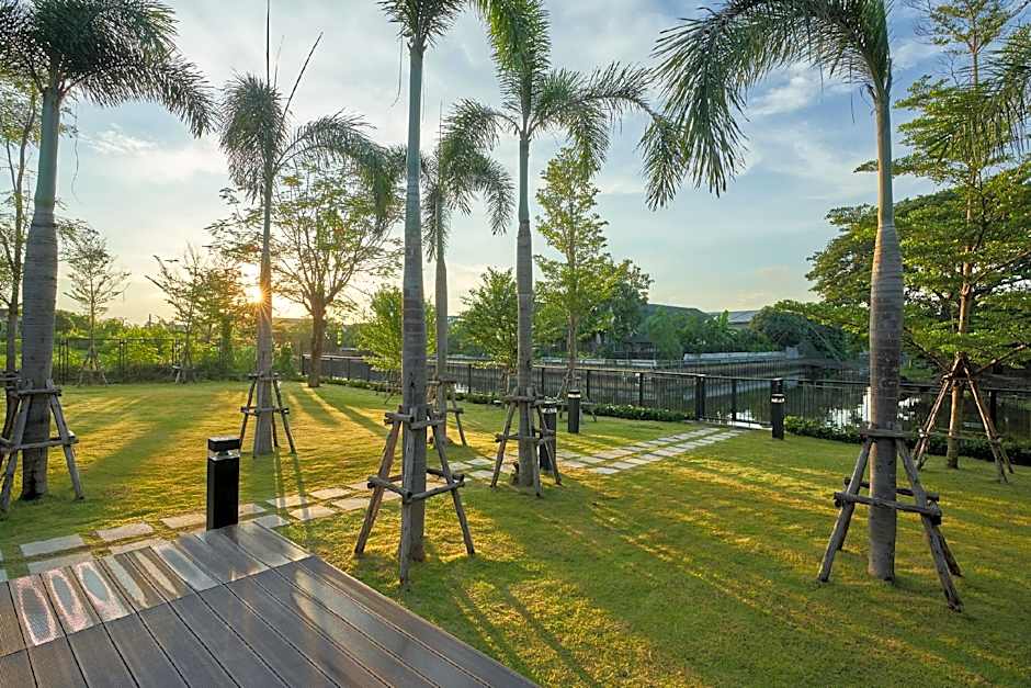 The Park Nine Hotel Suvarnabhumi - Free BKK Airport Shuttle