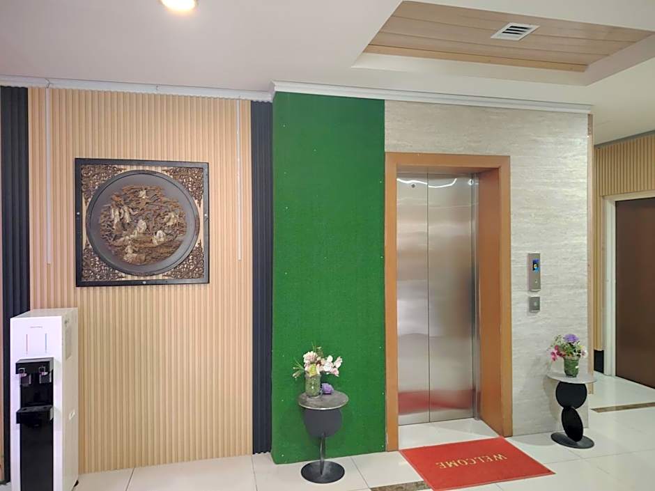 Golden Leaf Boutique Hotel Nusa Idaman Formerly Known as Ariana Hotel