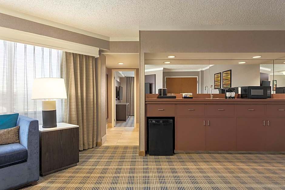 Embassy Suites By Hilton Hotel Kansas City-Overland Park