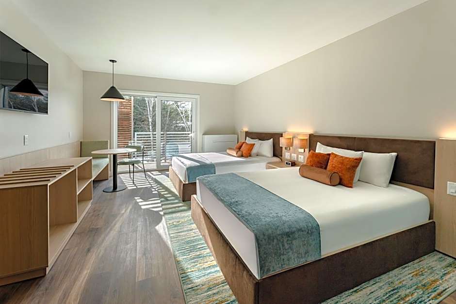 Photo 1 of 11 of 2 Queen Beds