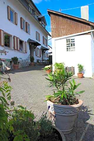 Landhof PAU