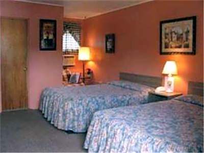 Four Seasons Motel