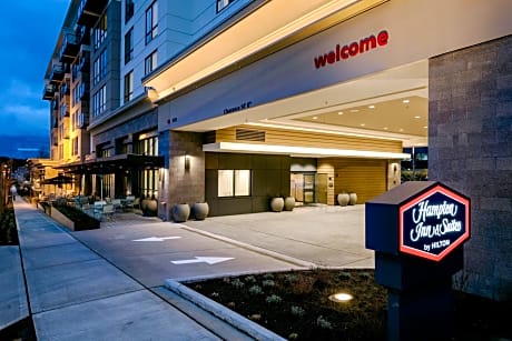 Hampton Inn & Suites by Hilton Seattle/Northgate