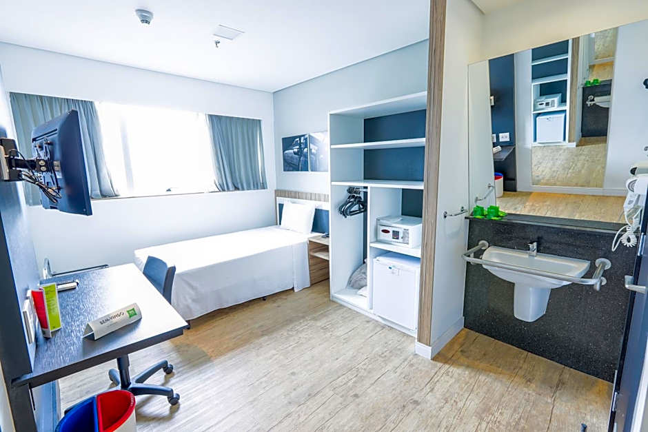 ibis Styles Confins Aeroporto