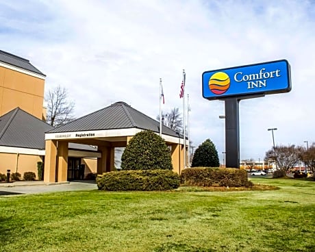 Comfort Inn Near Fort Bragg