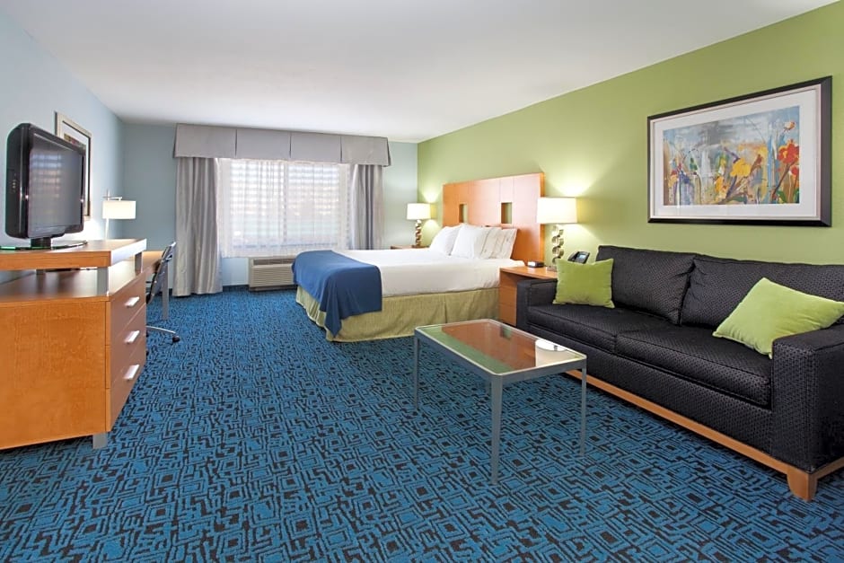 Holiday Inn Express Hotel & Suites Rock Springs Green River