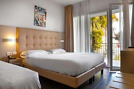 Triple Room with Lake View