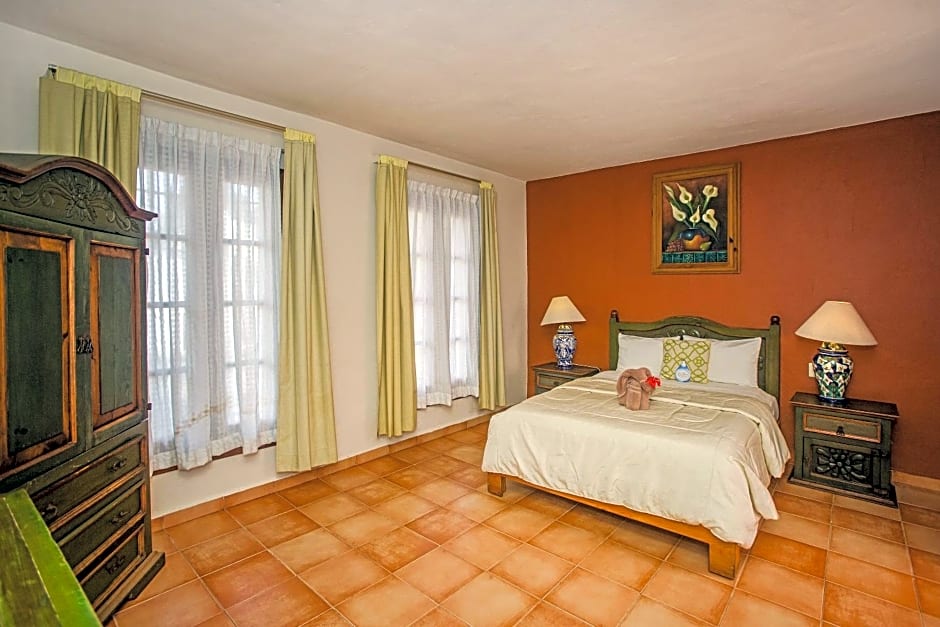 Hacienda San Miguel Hotel & Suites