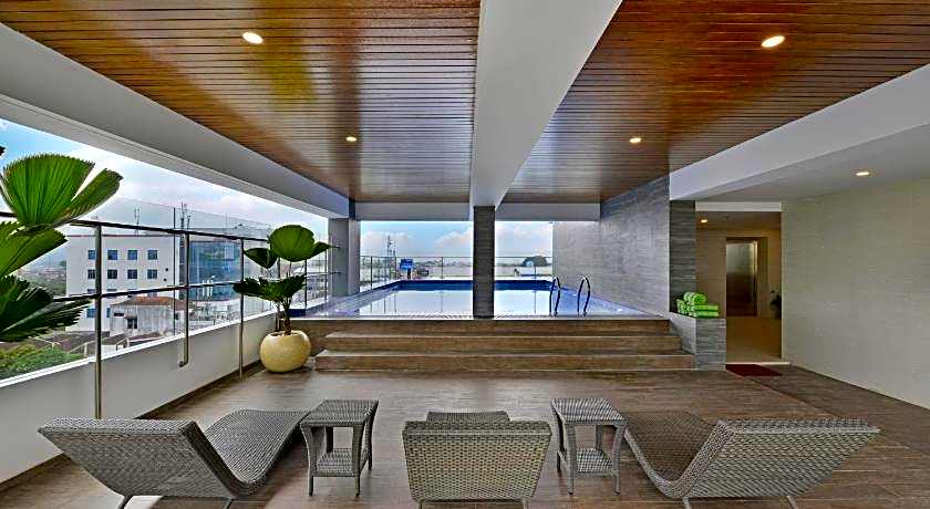 Whiz Prime Hotel Basuki Rahmat Malang