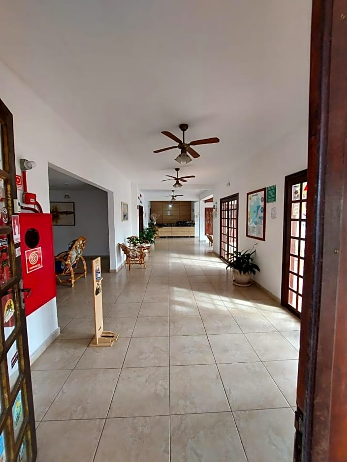 Golfinho Plaza Hotel