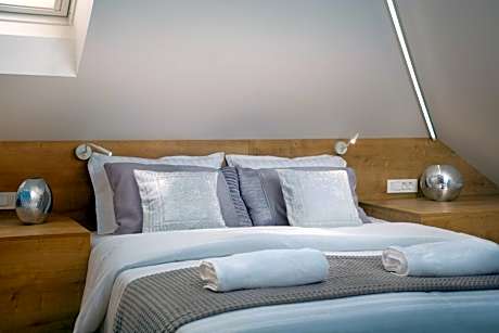 Duplex Attic Apartment (#10)