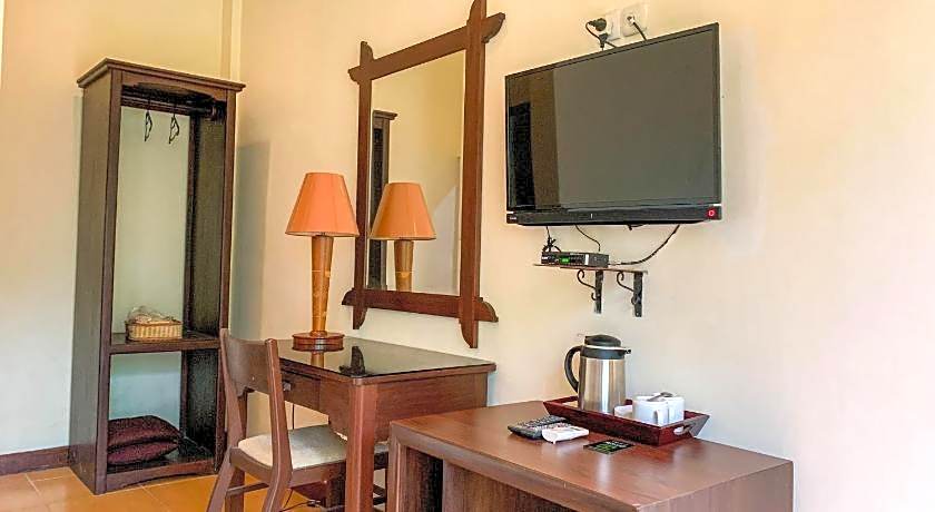 OYO 261 Sasono Putro Guest House