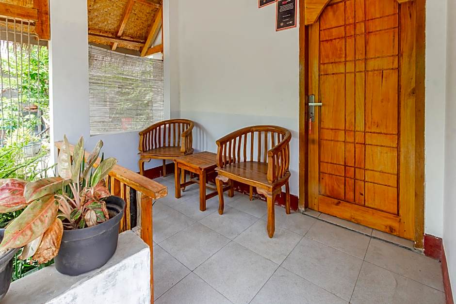 OYO 93729 Radesa Family Homestay