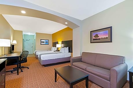 2 Queen Beds Executive Suite Non-Smoking