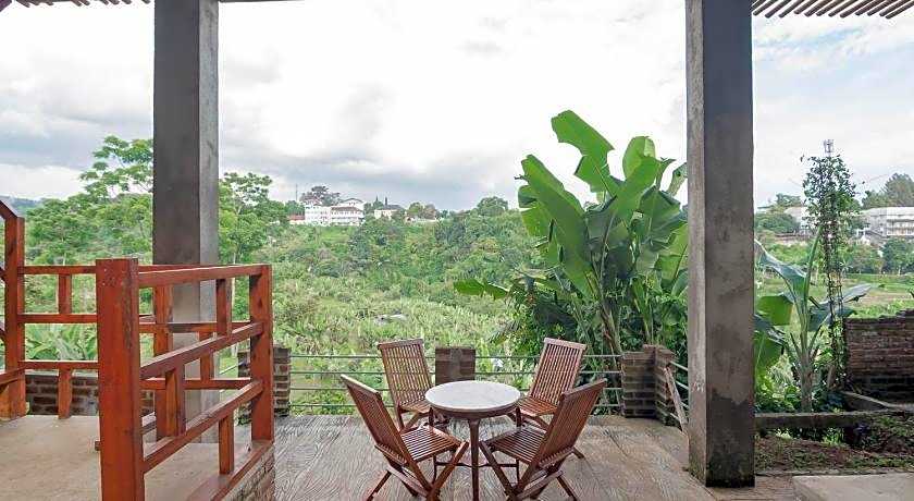 RedDoorz near Farmhouse Lembang