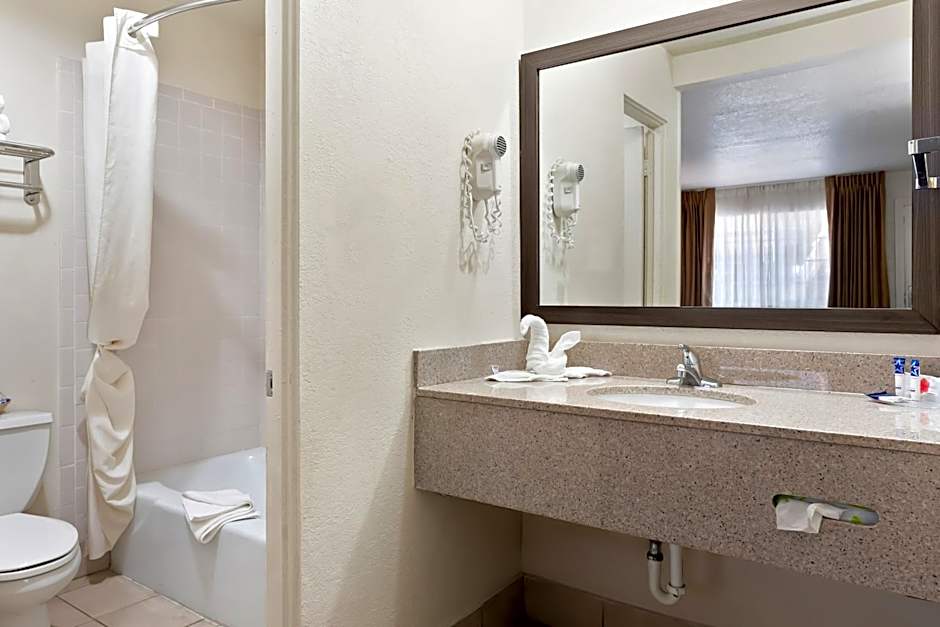 Americas Best Value Inn & Suites Flagstaff