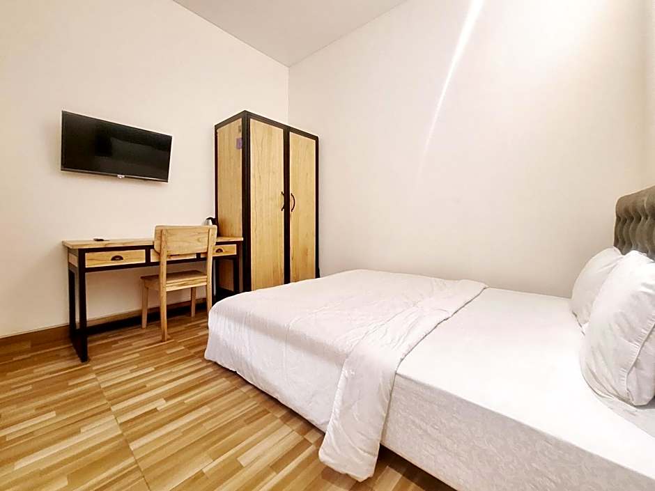 Sari Panguripan RedPartner Near UGM