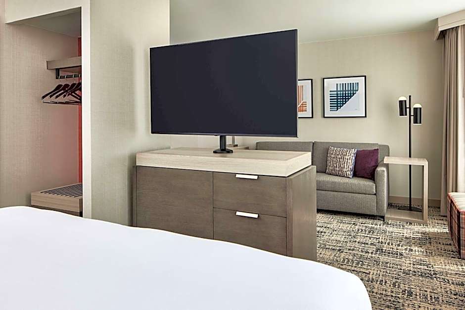 Hilton Kansas City Country Club Plaza