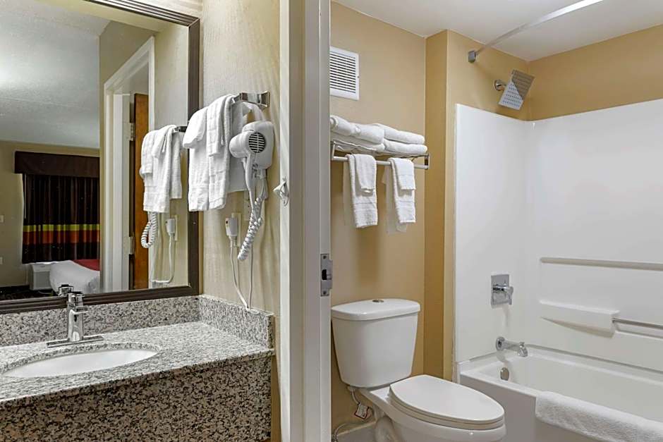 SureStay Hotel by Best Western Lenoir City