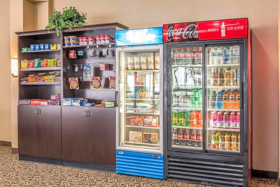 Comfort Inn & Suites Piqua-Near Troy-I75