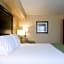 Holiday Inn Express Hotel & Suites Woodland Hills