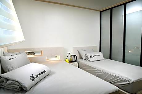 Twin Room with Private Bathroom