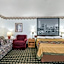 Super 8 by Wyndham Coshocton Roscoe Village