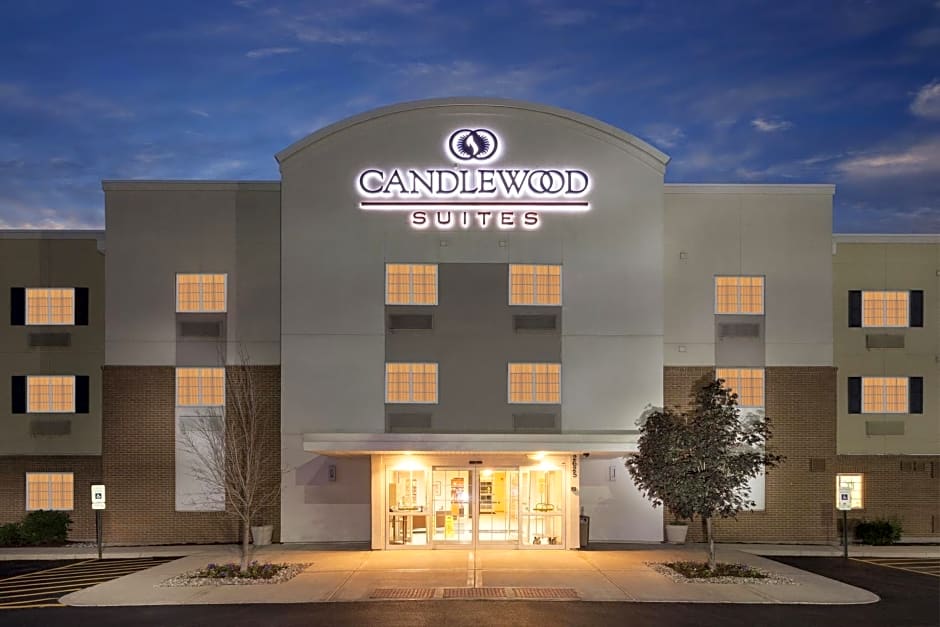 Candlewood Suites Aurora-Naperville