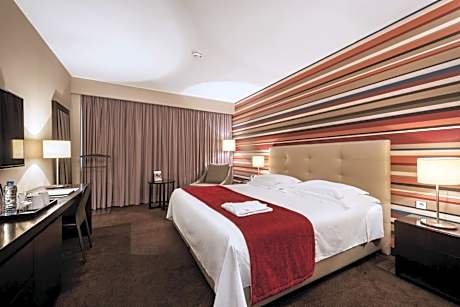 Special Festive Offer Pack in Standard Room