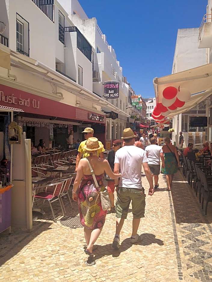 Cheerfulway Minichoro Apartamentos