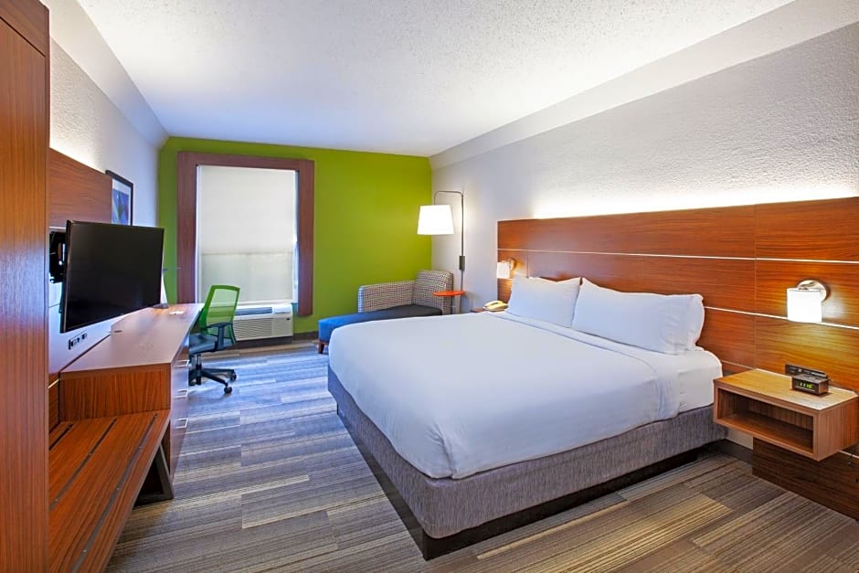 Holiday Inn Express & Suites Houston - Memorial Park Area, an IHG Hotel